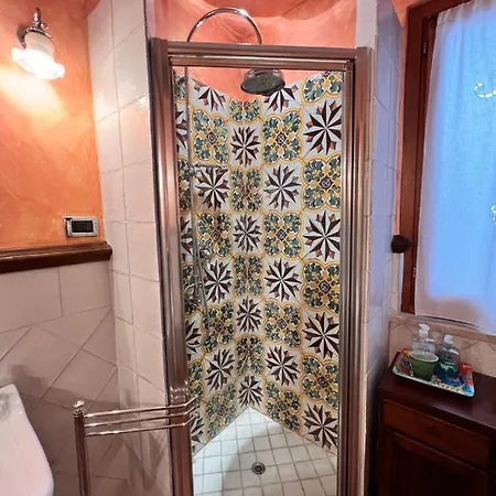 Semesterbostad Fugari Mondello *